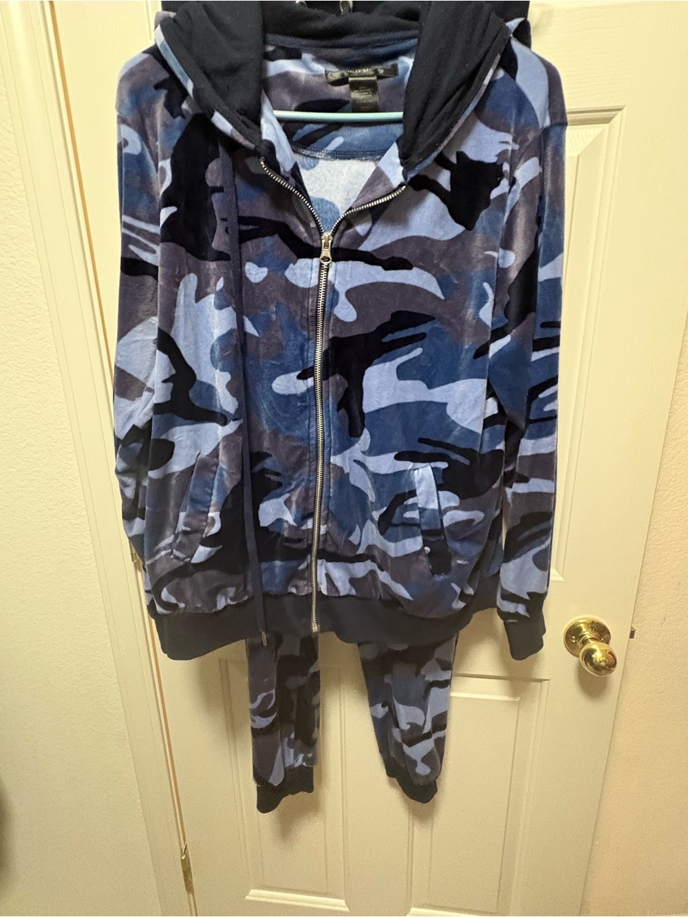 2pc-Women's Blue Camouflage, Velour-like Sweatsuit Set